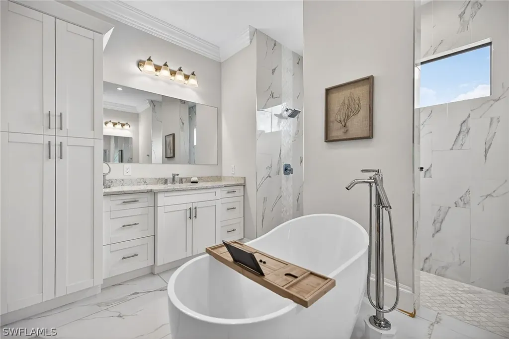 4233 4th Avenue NE Naples FL 34120
