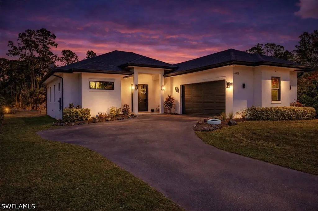 4233 4th Avenue NE Naples FL 34120