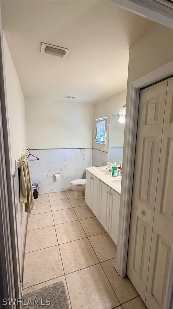 27605/609 Imperial River Road Bonita Springs FL 34134
