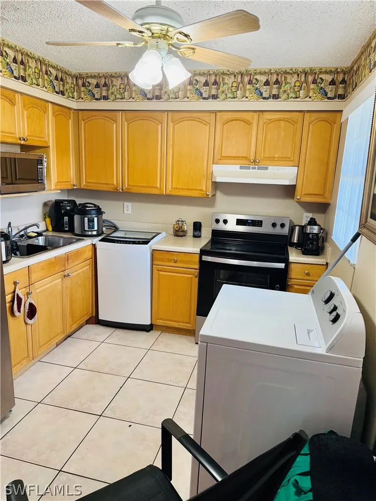3325 Airport Road N Naples FL 34105
