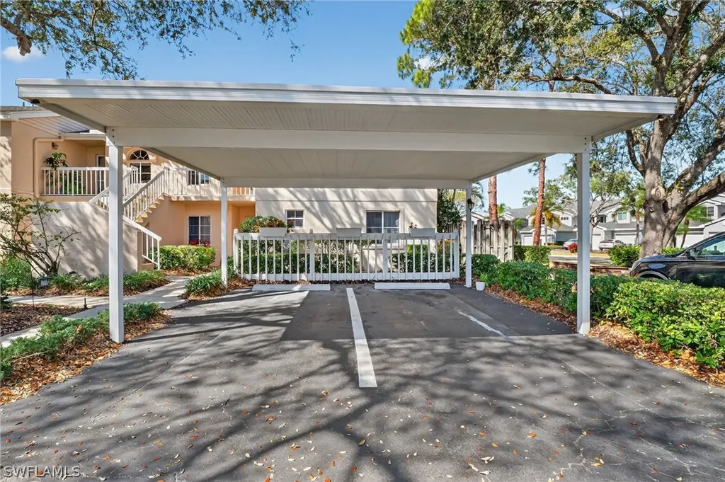 2810 Citrus Lake Drive Naples FL 34109