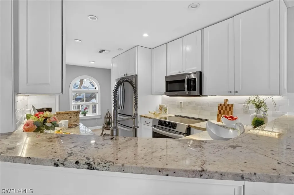 2810 Citrus Lake Drive Naples FL 34109