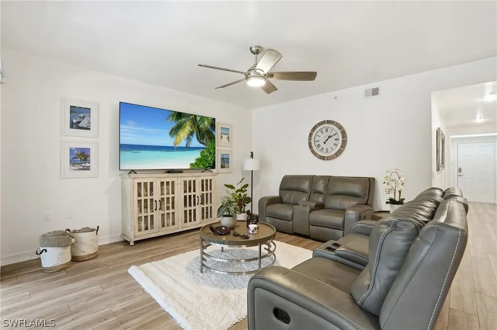 1882 Tarpon Bay Drive S Naples FL 34119