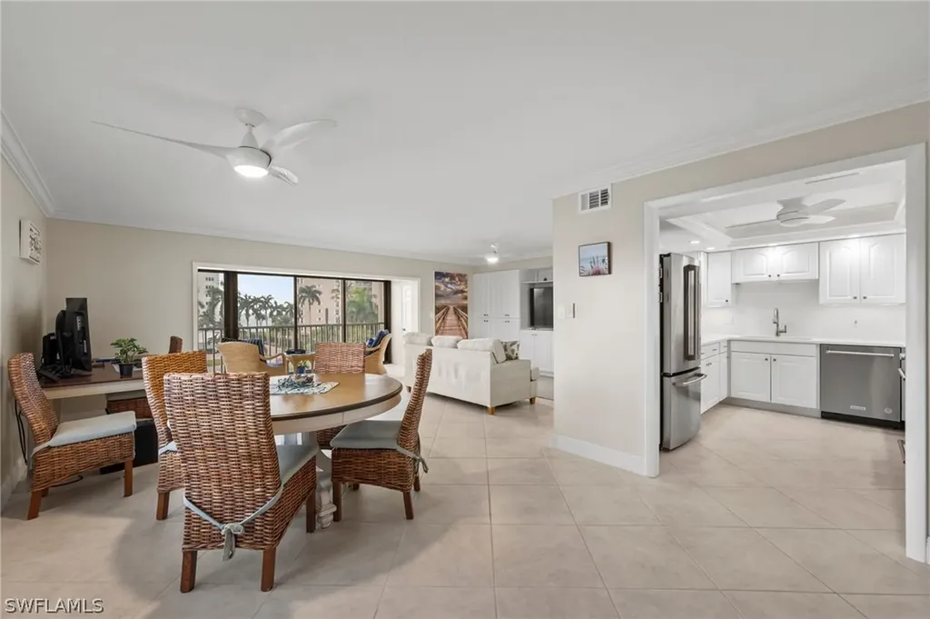 2880 Gulf Shore Boulevard N Naples FL 34103