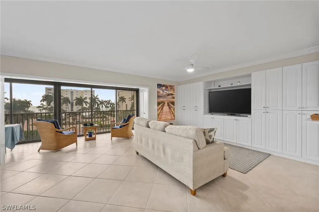 2880 Gulf Shore Boulevard N Naples FL 34103