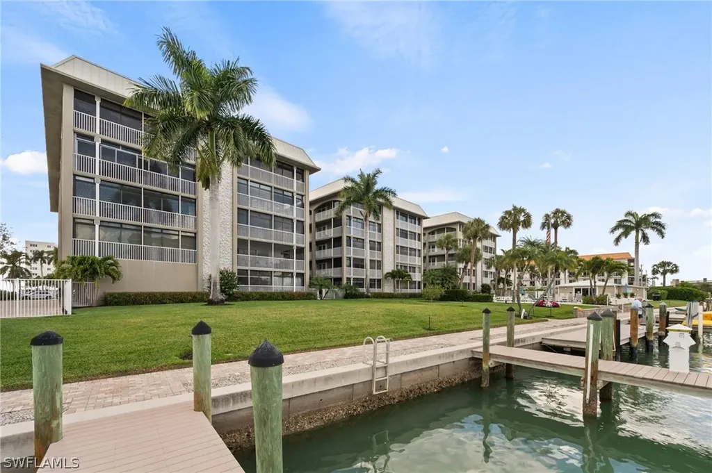 2880 Gulf Shore Boulevard N Naples FL 34103