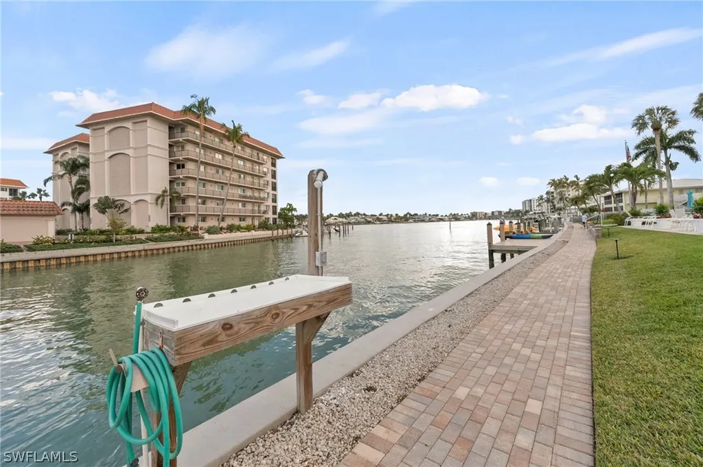 2880 Gulf Shore Boulevard N Naples FL 34103