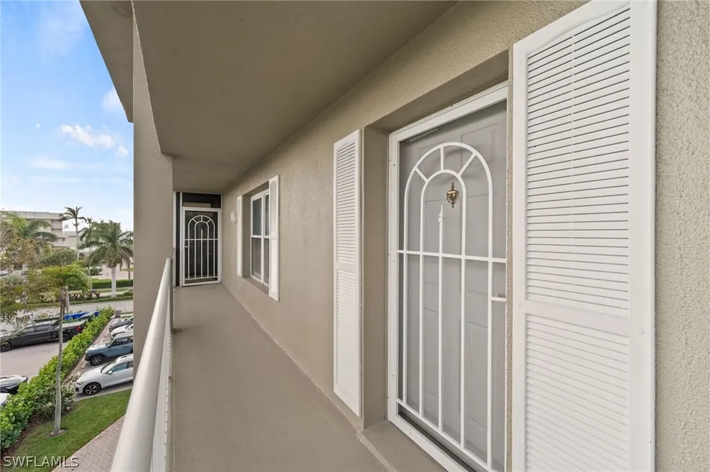 2880 Gulf Shore Boulevard N Naples FL 34103