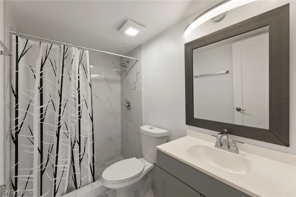 201 Santa Clara Drive Naples FL 34104