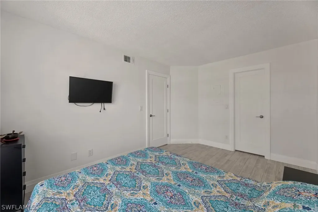 201 Santa Clara Drive Naples FL 34104