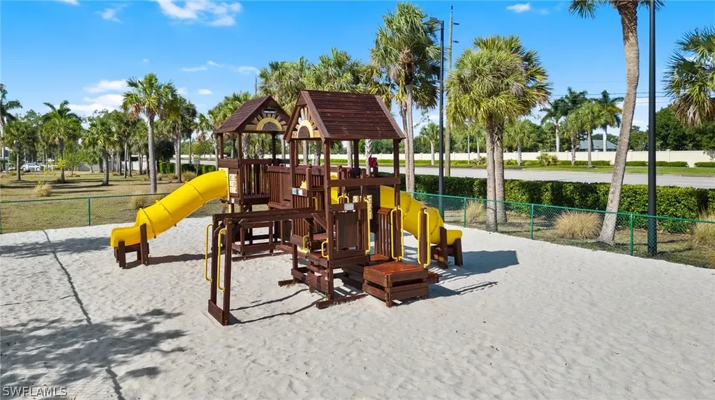 201 Santa Clara Drive Naples FL 34104