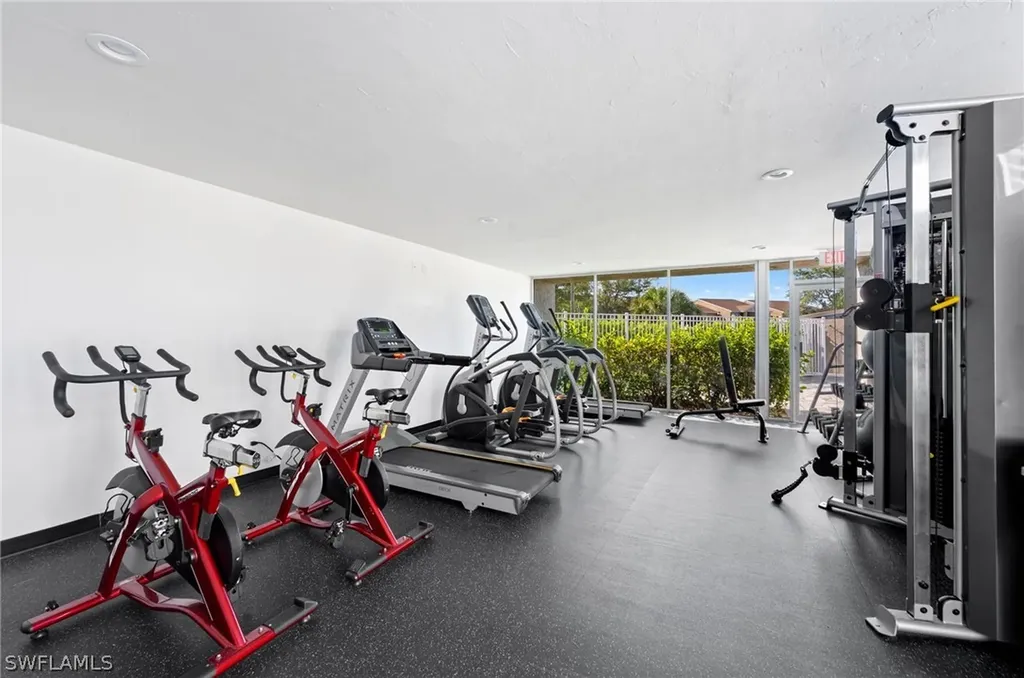 201 Santa Clara Drive Naples FL 34104