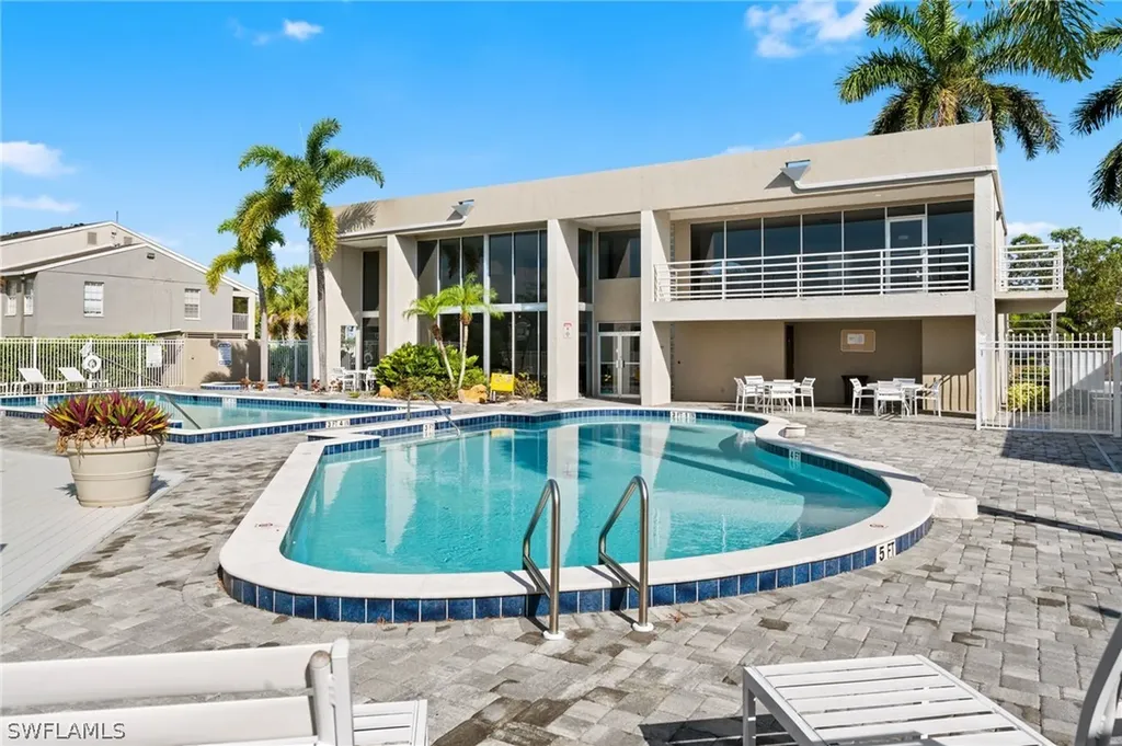 201 Santa Clara Drive Naples FL 34104