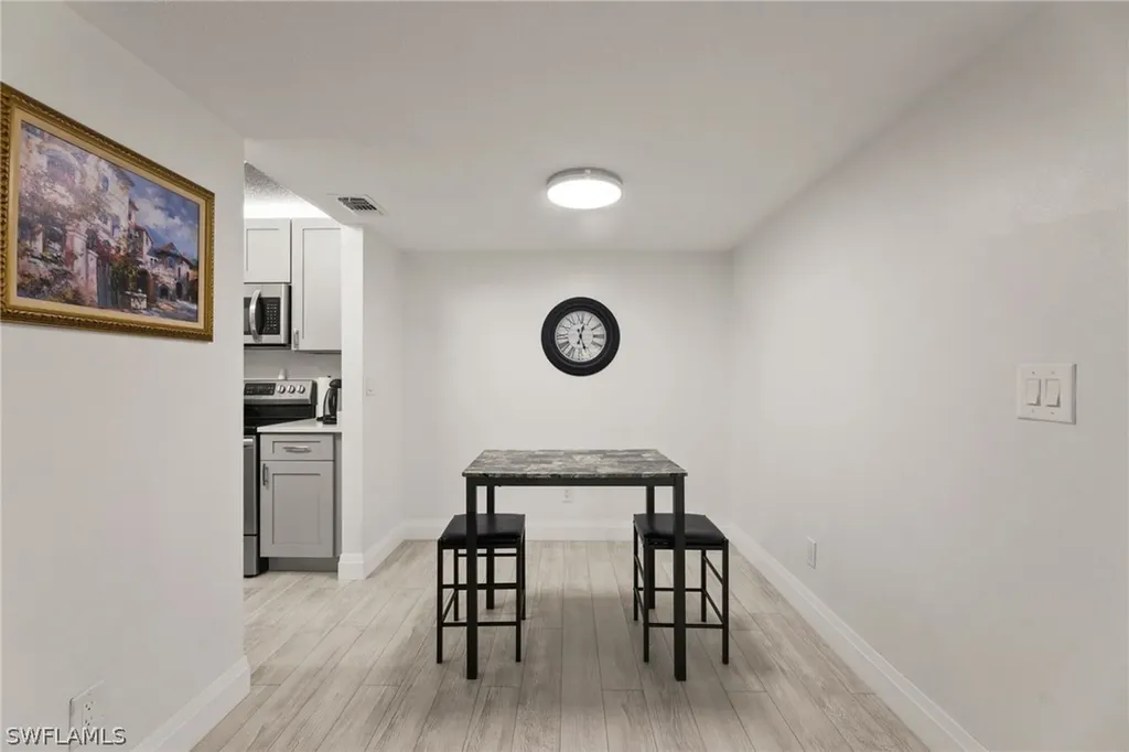 201 Santa Clara Drive Naples FL 34104