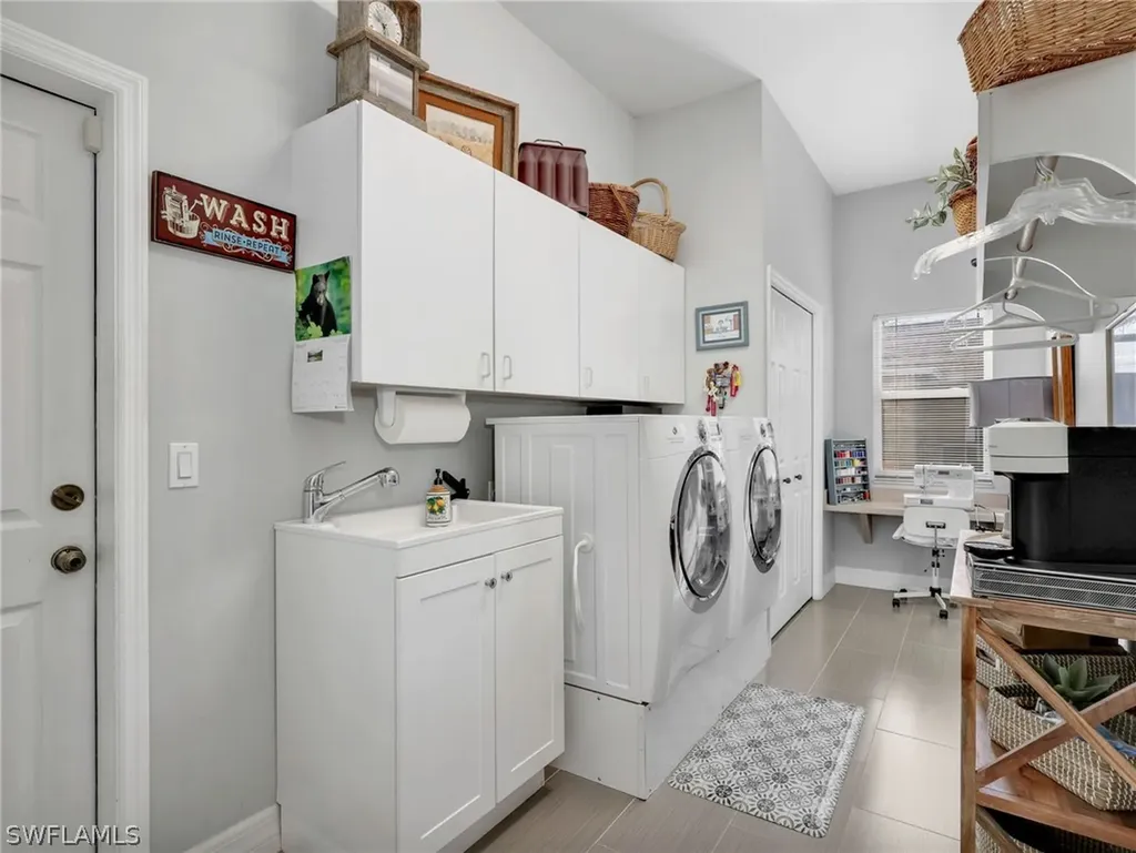 2033 Teagarden Lane Naples FL 34110