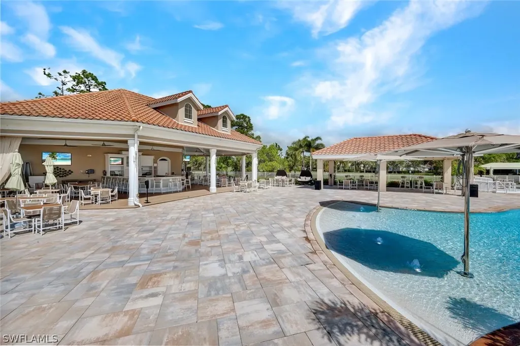8253 Parkstone Place Naples FL 34120
