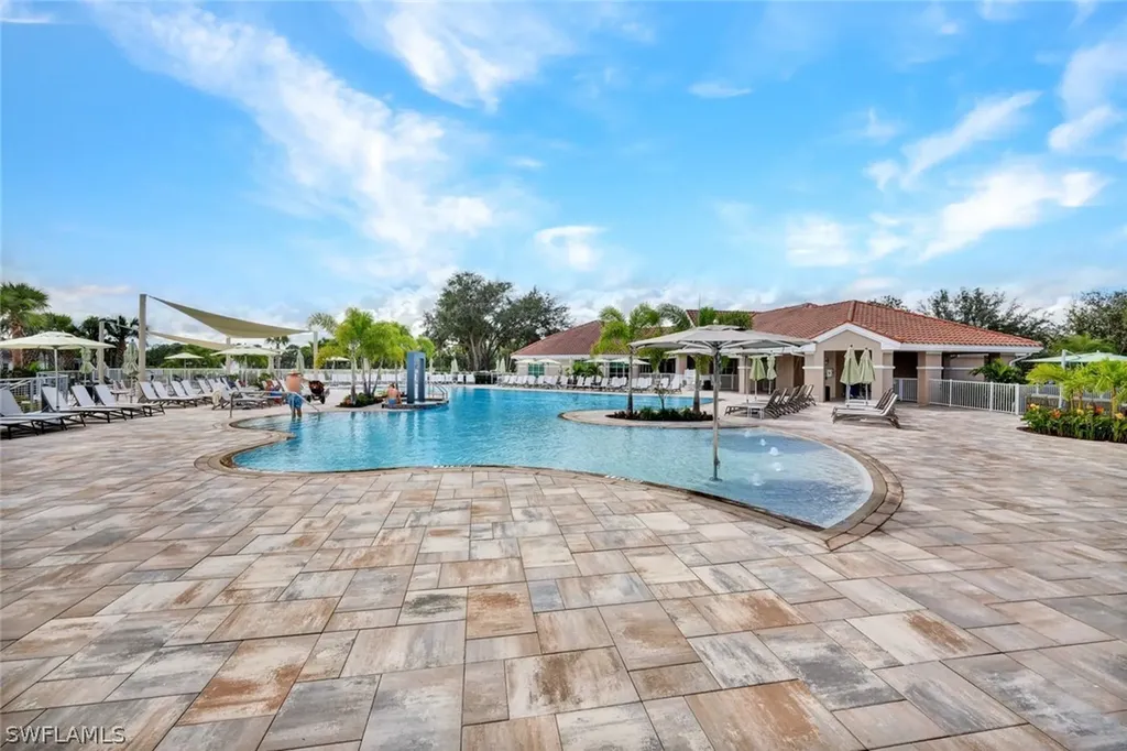 8253 Parkstone Place Naples FL 34120