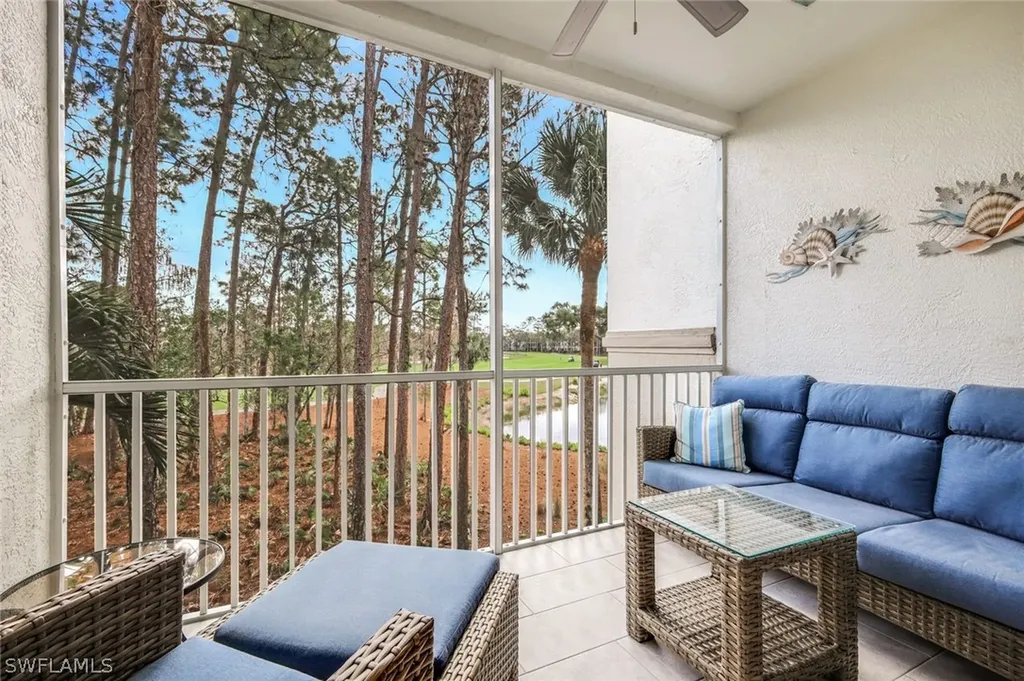8253 Parkstone Place Naples FL 34120