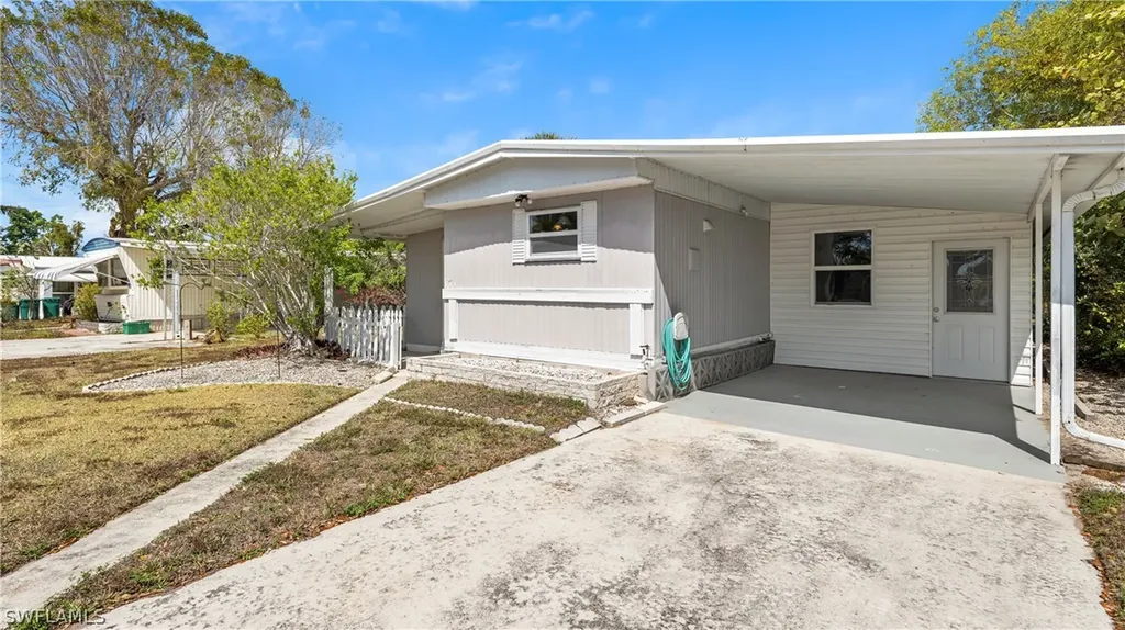 171 Grassy Key Lane Naples FL 34114
