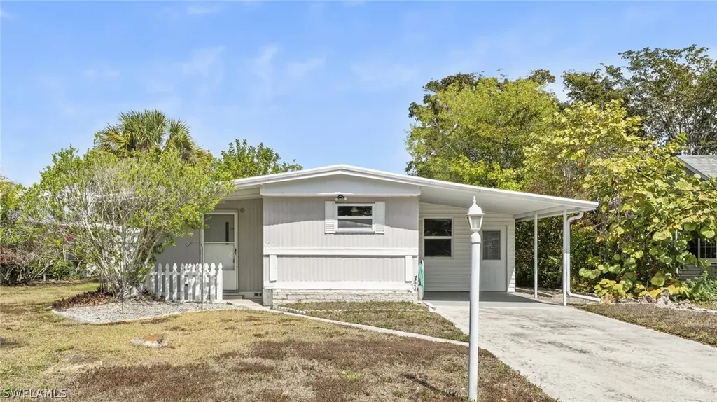 171 Grassy Key Lane Naples FL 34114