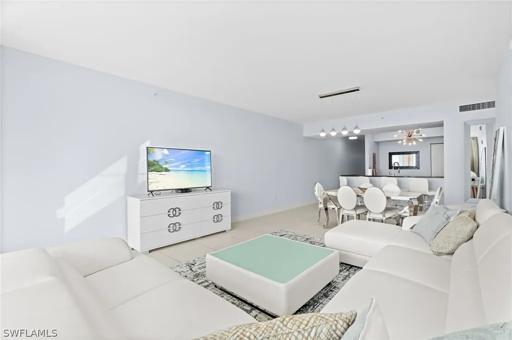 3000 Oasis Grand Boulevard Fort Myers FL 33916