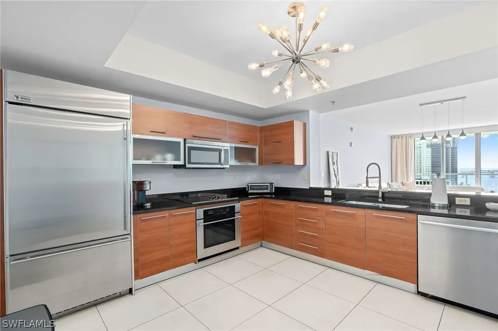 3000 Oasis Grand Boulevard Fort Myers FL 33916