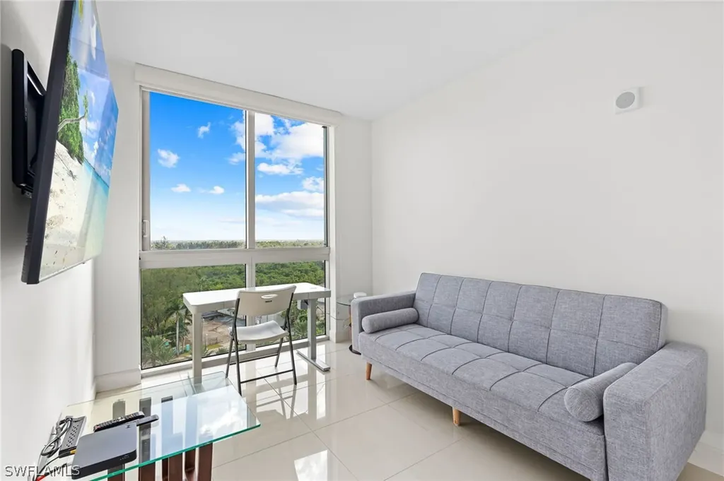 3000 Oasis Grand Boulevard Fort Myers FL 33916