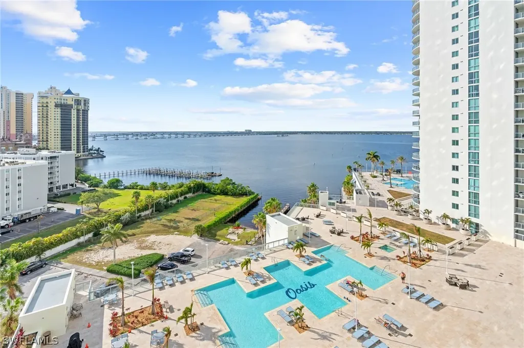 3000 Oasis Grand Boulevard Fort Myers FL 33916