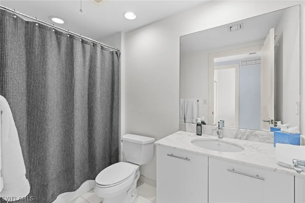 3000 Oasis Grand Boulevard Fort Myers FL 33916