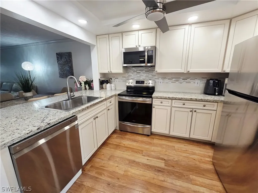 Naples FL, 1086 Forest Lakes Drive, Unit 9207