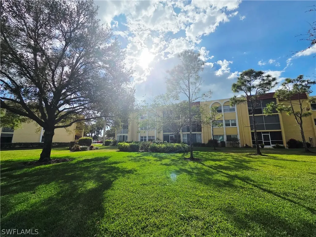 1086 Forest Lakes Drive Naples FL 34105