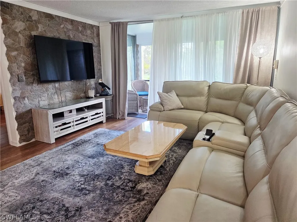 1086 Forest Lakes Drive Naples FL 34105