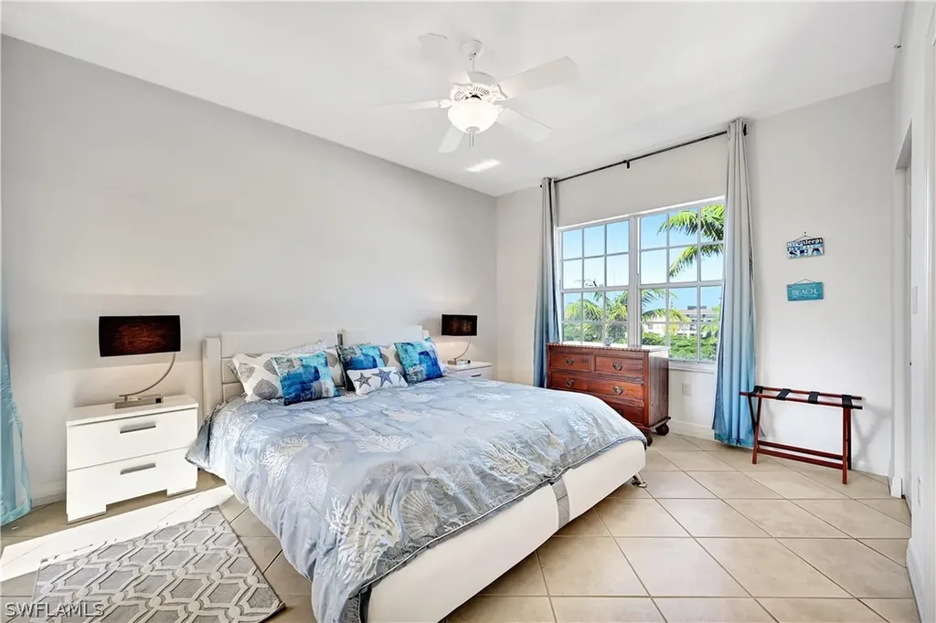 410 Bayfront Place Naples FL 34102