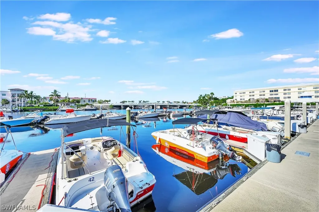 410 Bayfront Place Naples FL 34102