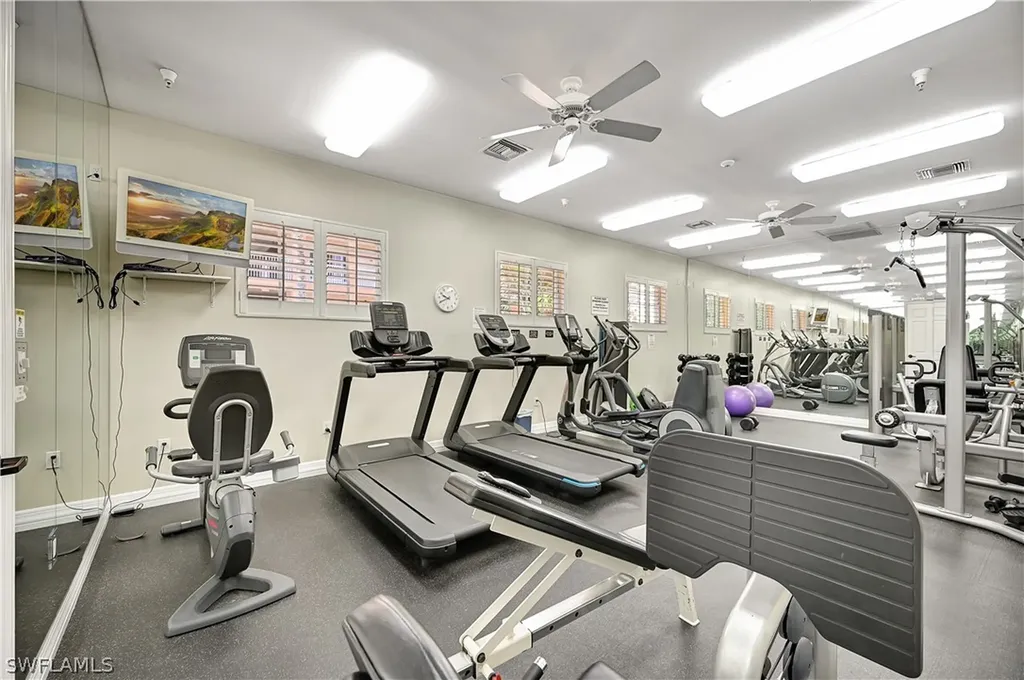 410 Bayfront Place Naples FL 34102