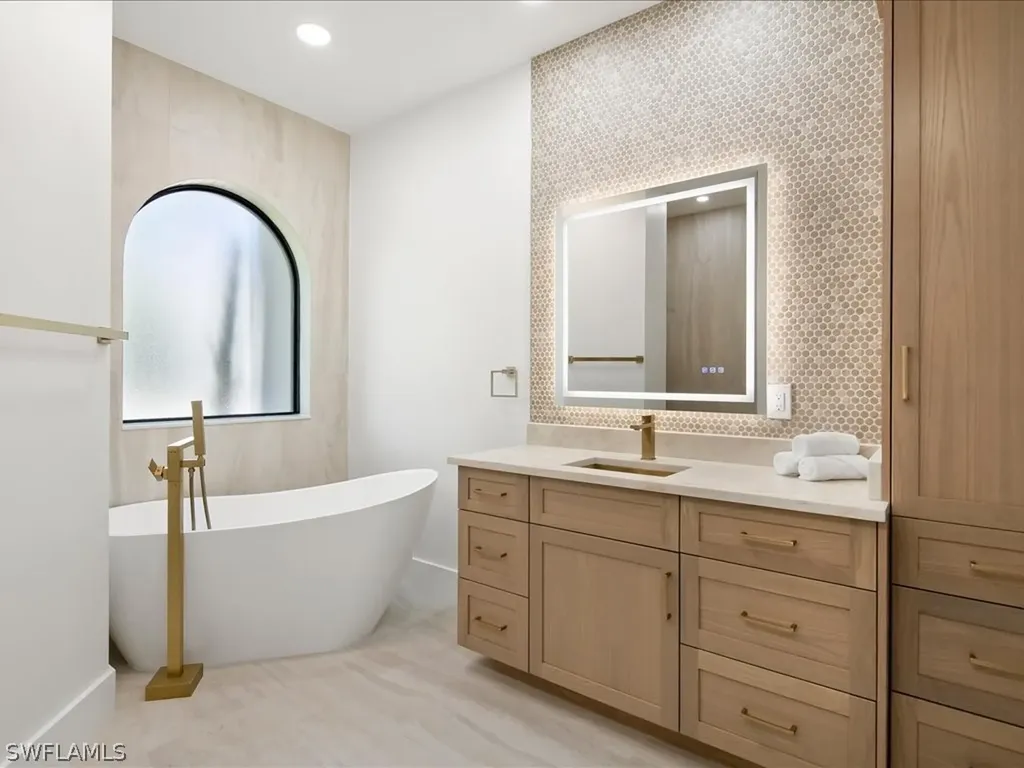9541 Wilshire Lakes Boulevard Naples FL 34109