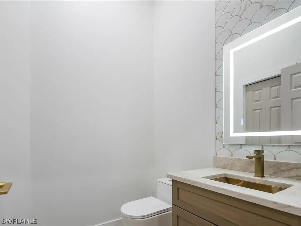 9541 Wilshire Lakes Boulevard Naples FL 34109