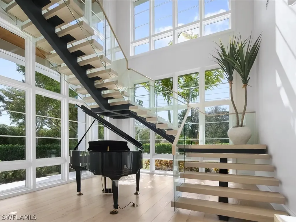 117 West Street Naples FL 34108