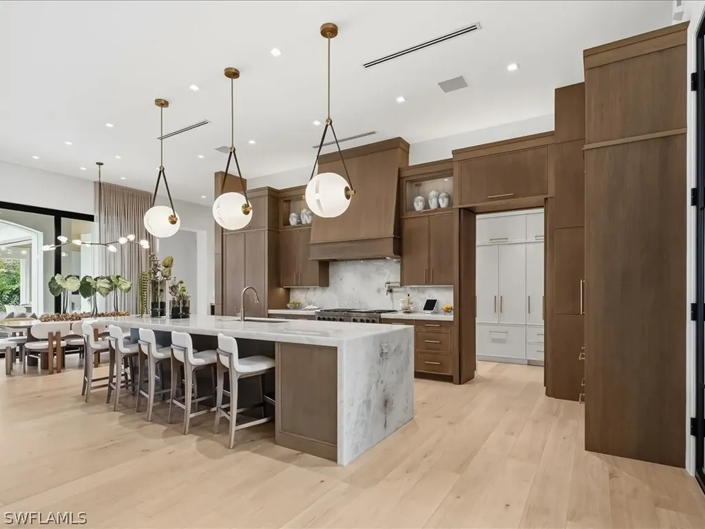 117 West Street Naples FL 34108