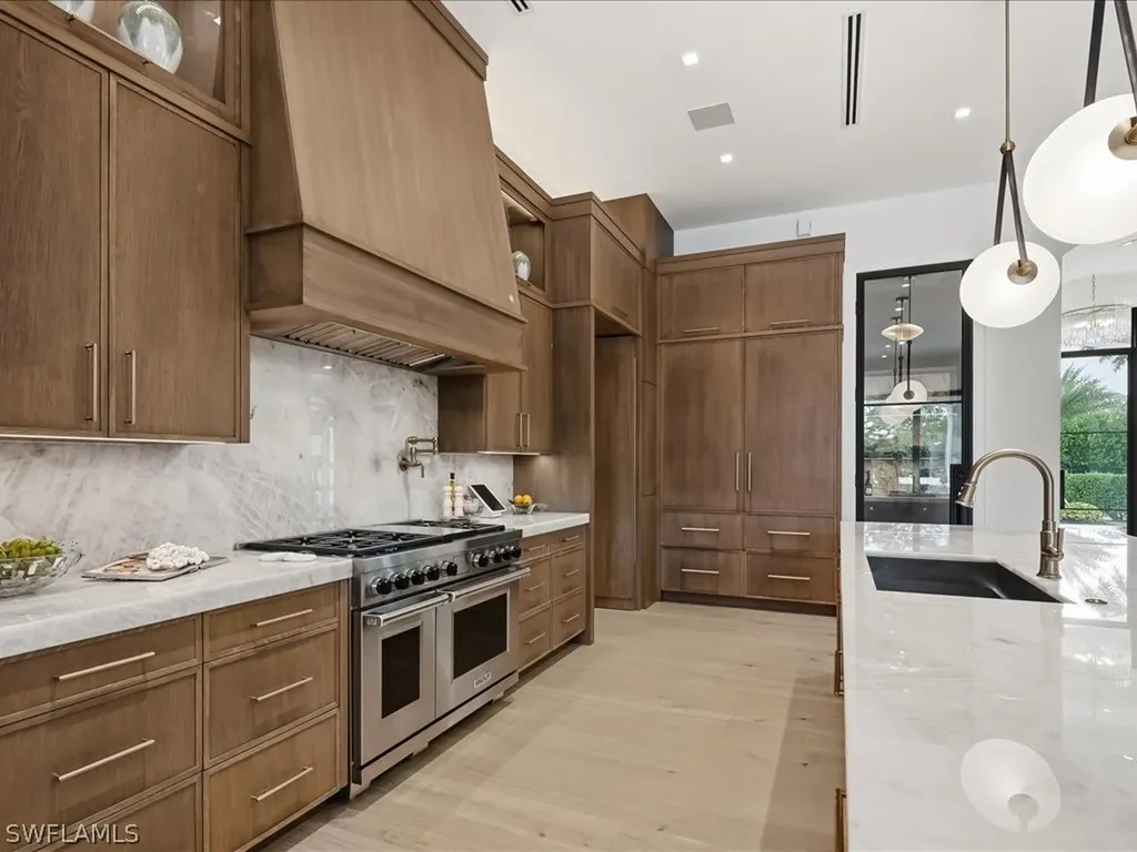 117 West Street Naples FL 34108