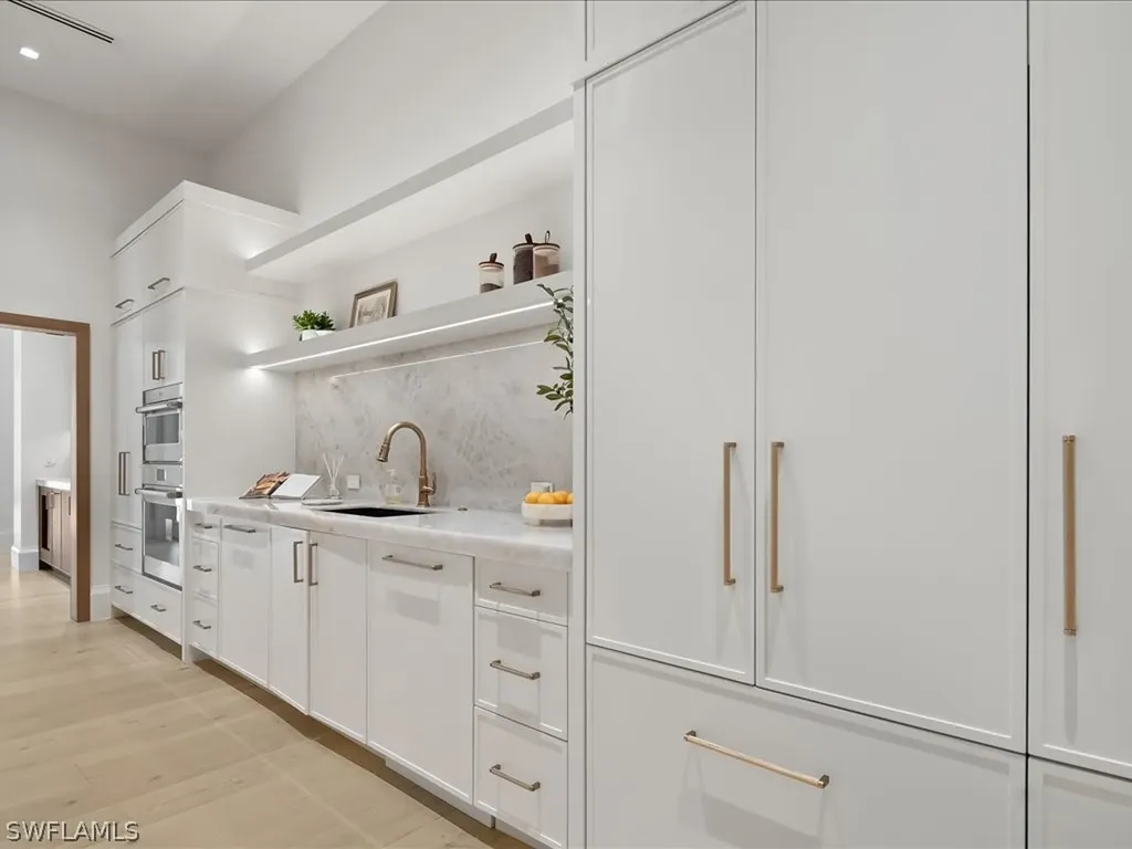 117 West Street Naples FL 34108