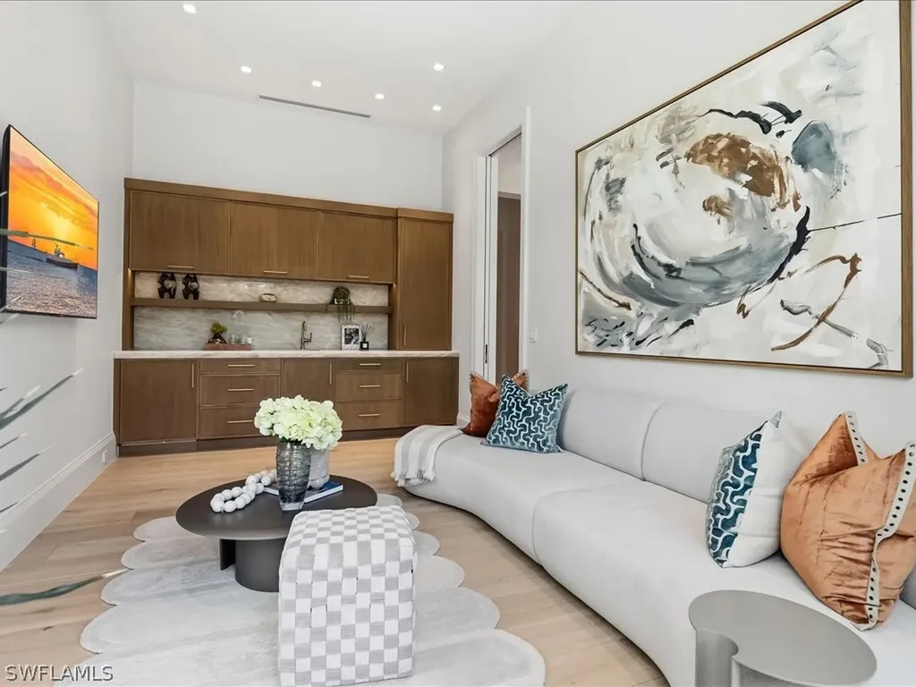 117 West Street Naples FL 34108