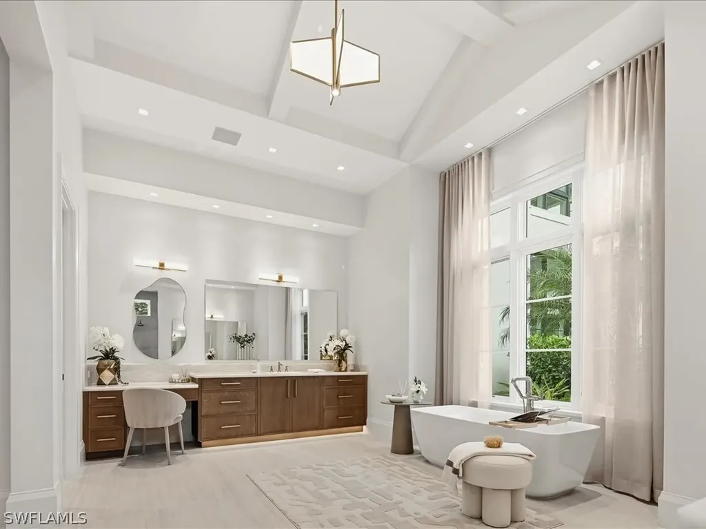 117 West Street Naples FL 34108