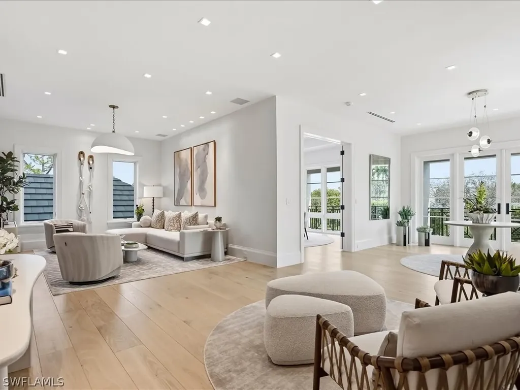117 West Street Naples FL 34108