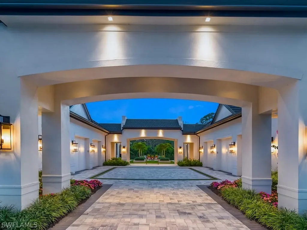117 West Street Naples FL 34108