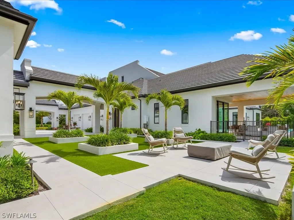 117 West Street Naples FL 34108