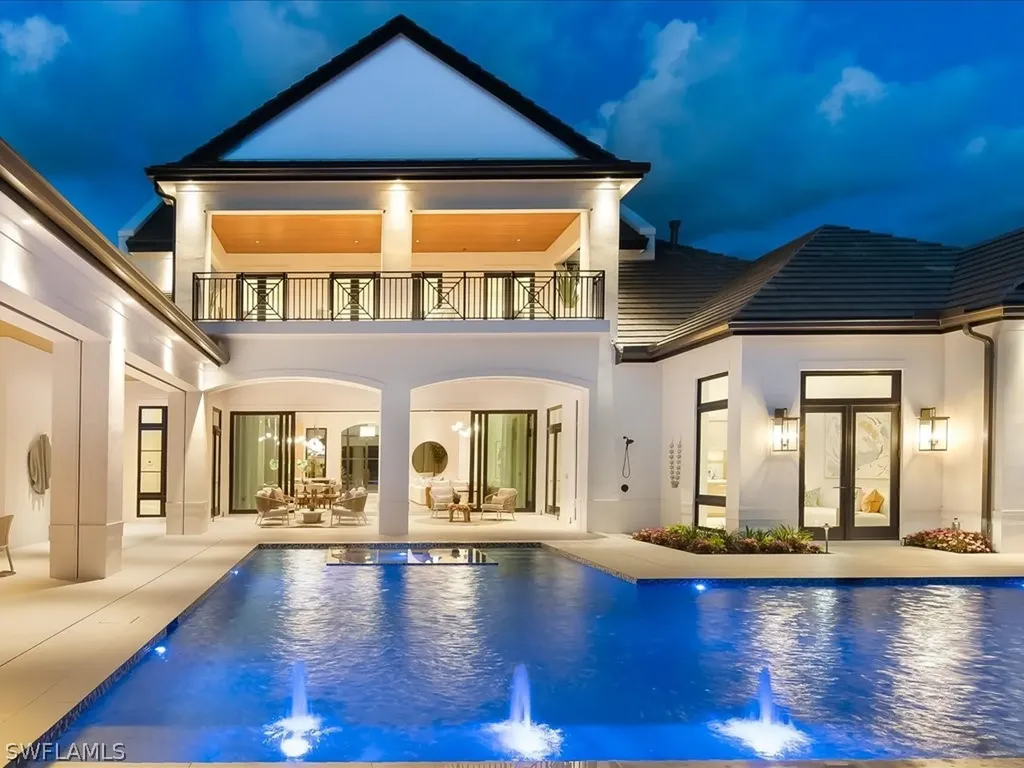 117 West Street Naples FL 34108
