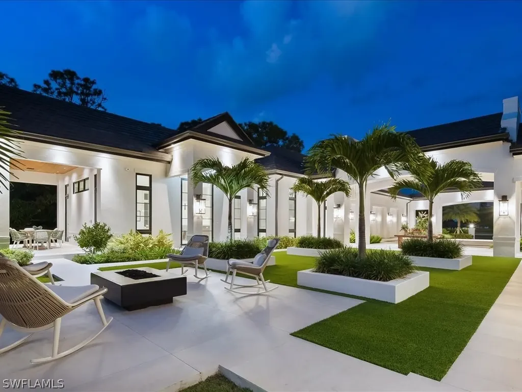 117 West Street Naples FL 34108