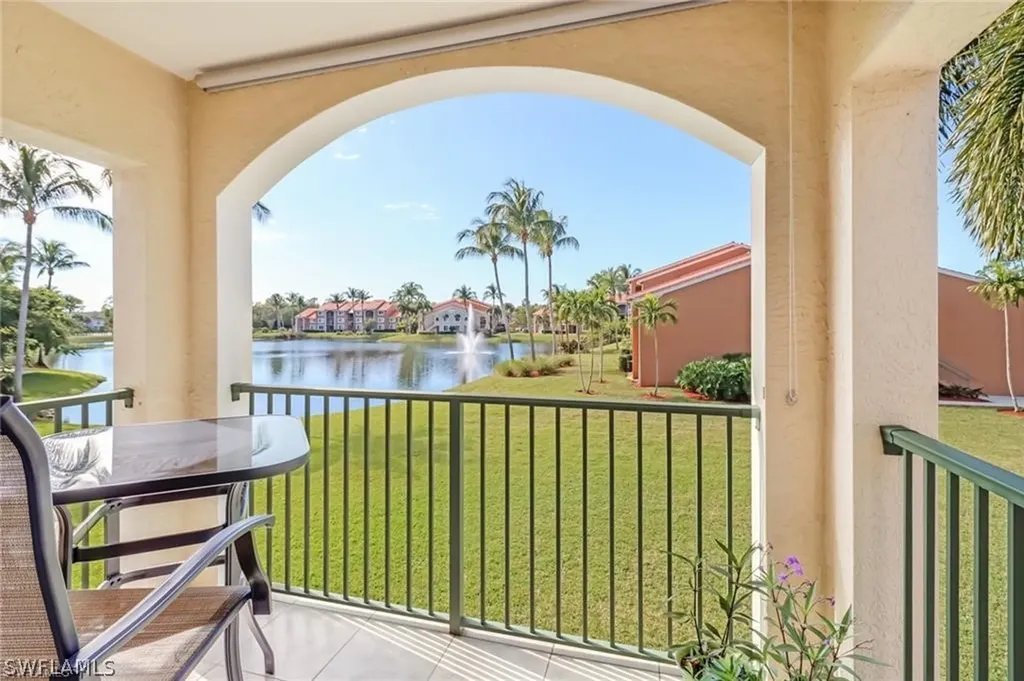 1265 Wildwood Lakes Boulevard Naples FL 34104