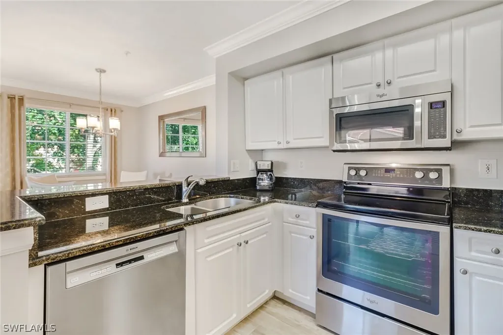 1265 Wildwood Lakes Boulevard Naples FL 34104